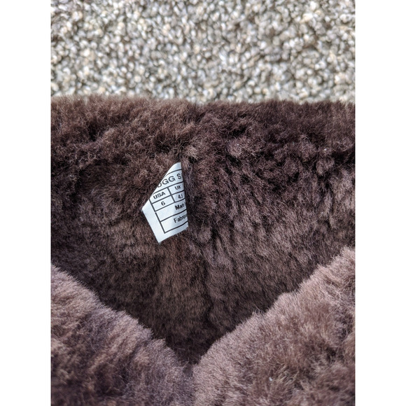 UGG Bailey Button Triplet Tall Boots Womens Size 6 Dark Brown SN 1873 - Picture 7 of 7